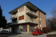 Pavone, zona Bennet, negozio in vendita